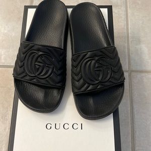 Gucci Matelassé Rubber Slides - Size 8, great condition